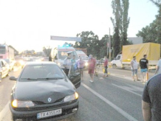 Accident grav pe bulevardul Aurel Vlaicu: o fetiţă de 9 ani este în comă
